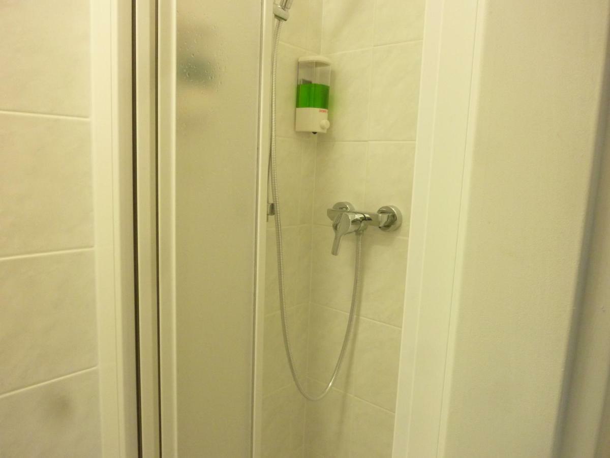 Apartman Van Ng Prag Exteriör bild